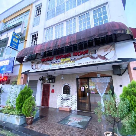 סקודאי Mr Hotel Nusa Bestari מראה חיצוני תמונה
