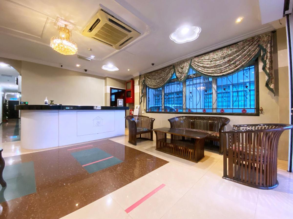 סקודאי Mr Hotel Nusa Bestari מראה חיצוני תמונה