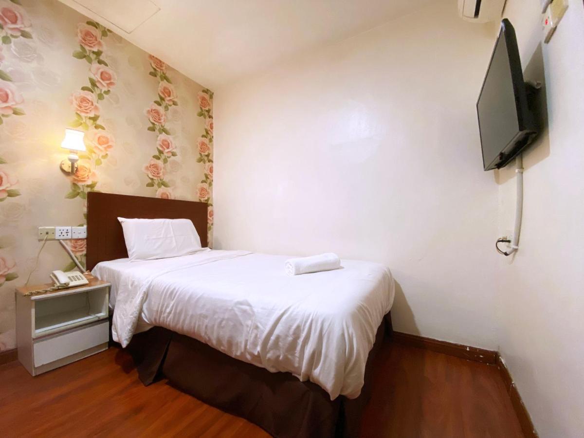 סקודאי Mr Hotel Nusa Bestari מראה חיצוני תמונה