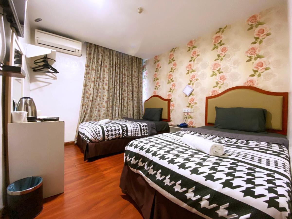 סקודאי Mr Hotel Nusa Bestari מראה חיצוני תמונה