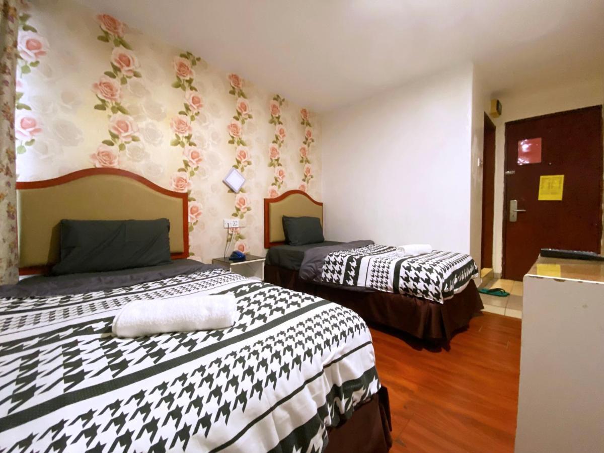 סקודאי Mr Hotel Nusa Bestari מראה חיצוני תמונה